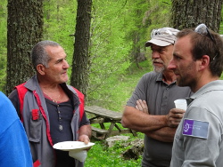 Une-solide equipe de tailleurs de pierre